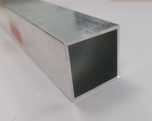 Mill Finish Aluminium Square Tube Extrusion Profile Dalam Ketebalan 2mm Disesuaikan