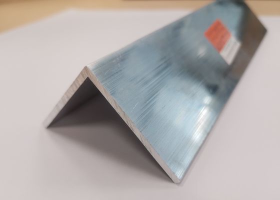 6063 Ekstrusi Profil Aluminium Selesai Pabrik Sudut Kanan 50mm*50mm
